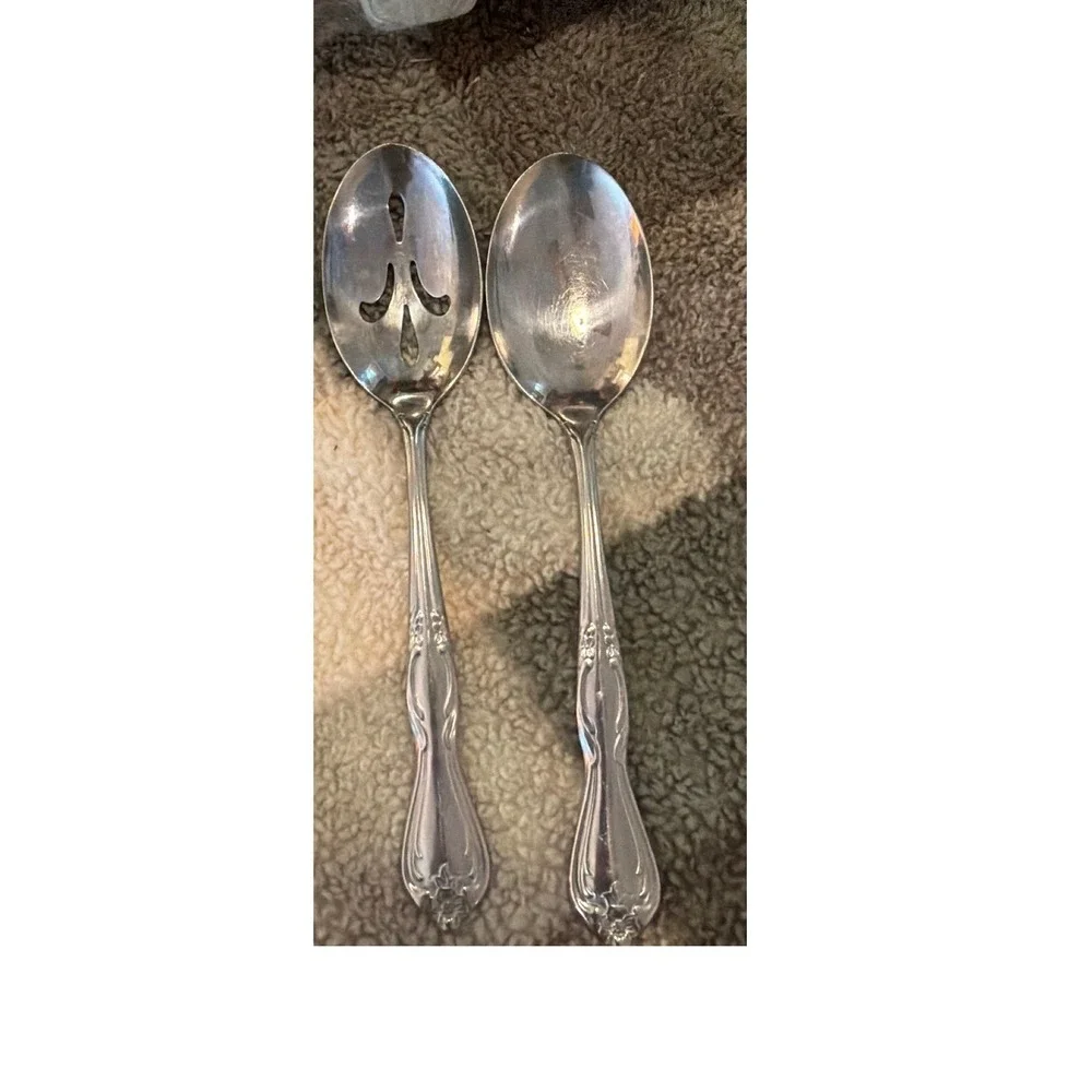 Vintage Oneida Michaelango Serving Slotted Pierced Spoon Solid Spoon 2 Piece